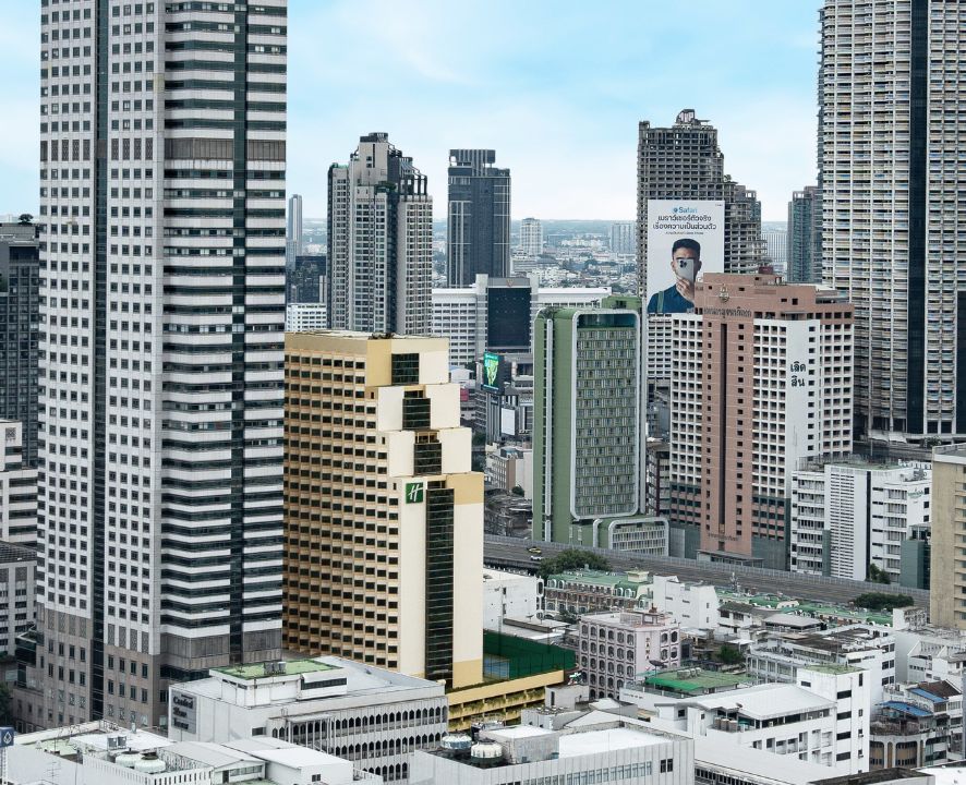 Holiday Inn Bangkok Silom